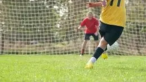 巴黎续约谈判进行中，西媒爆出关键条件：姆巴佩可自由加盟皇马